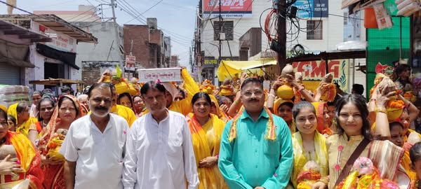 Read more about the article फिरोजाबाद के रामलीला ग्राउंड, रामद्वारा के पास आरंभ होने जा रही भागवत की शोभा यात्रा में मानव अधिकार प्रोटेक्शन भारत के राष्ट्रीय अध्यक्ष एवं अखिल भारतीय उद्योग व्यापार मंडल के ज़िला अध्यक्ष घनश्याम गुप्ता जी ने ससम्मान सहभागिता की।