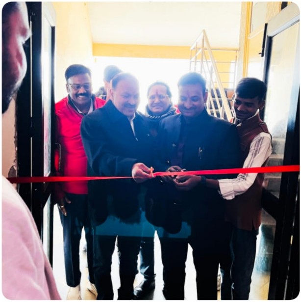 मानव अधिकार प्रोटेक्शन मध्यप्रदेश द्वारा निःशुल्क स्वास्थ्य परीक्षण शिविर आयोजित निःशुल्क शिविर में खांसी , जुकाम, सीने में दर्द, दांत परीक्षण के लिए उमड़ा शैलाब